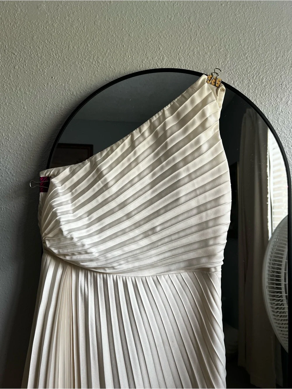 Abercrombie & Fitch Giselle Pleated One-Shoulder Dress - Ivory